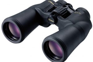 Dalekohled Nikon Aculon 211